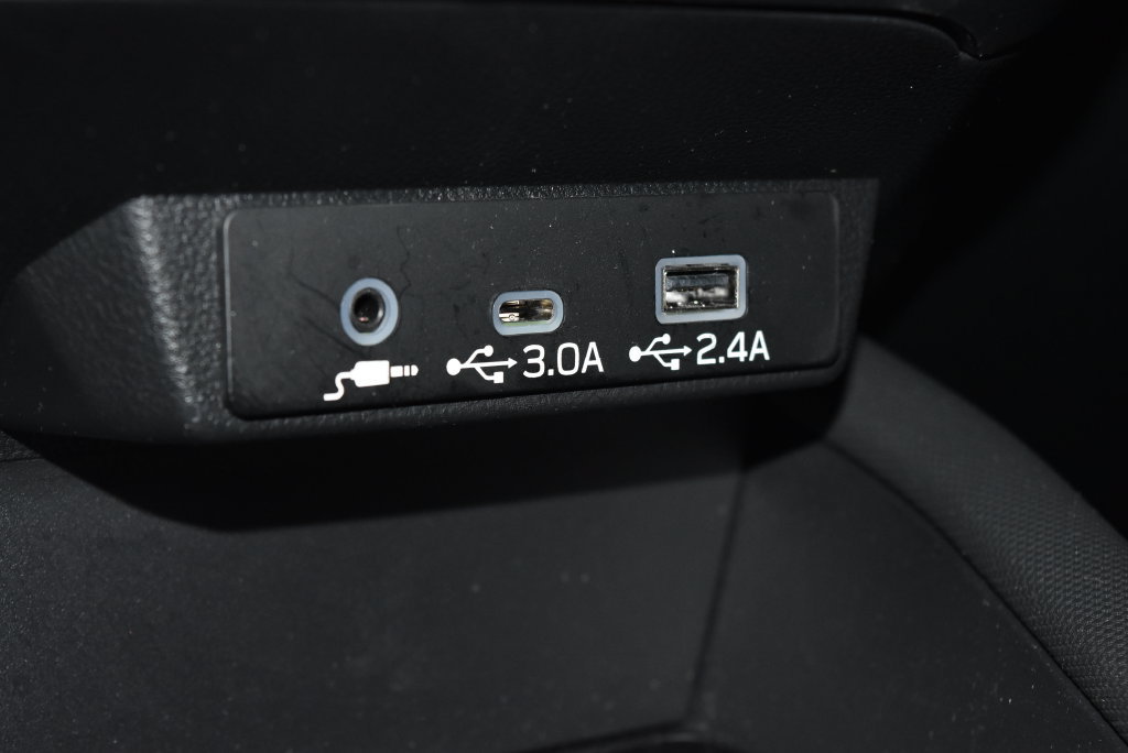 Used 2025 Subaru Forester Premium AWD/4WD image 12