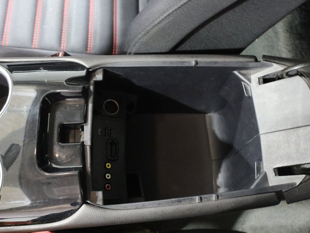 Used 2014 Ford Fusion SE FWD image 29