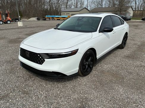 Used 2025 Honda Accord SE image 7