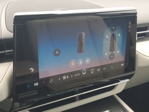 New 2026 Lincoln Nautilus Premier image 24