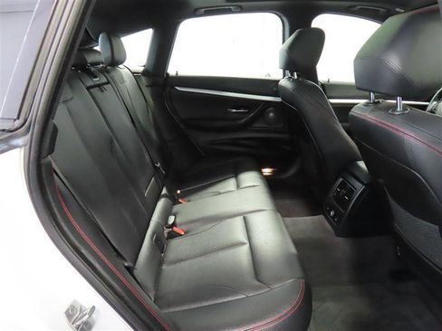Used 2017 BMW 340i Gran Turismo xDrive image 38