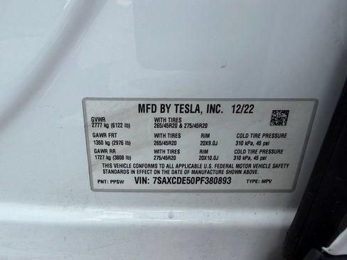 Used 2023 Tesla Model X AWD/4WD image 34