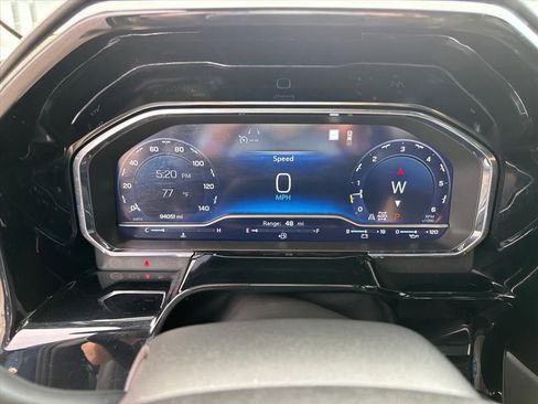 Used 2022 Chevrolet Silverado 1500 LT Trail Boss w/ Convenience Package II image 5