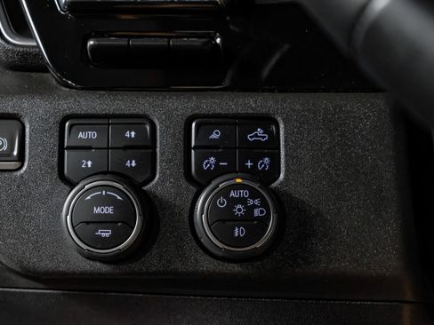 Used 2024 Chevrolet Silverado 2500 High Country w/ Technology Package AWD/4WD image 24
