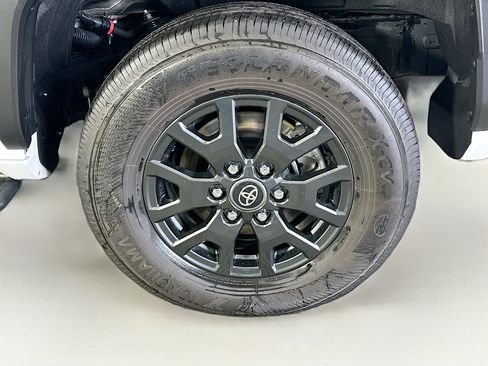 Used 2025 Toyota 4Runner SR5 image 11