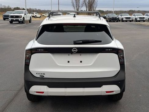 New 2026 Nissan Kicks SV w/ Cold Weather Package FWD image 4
