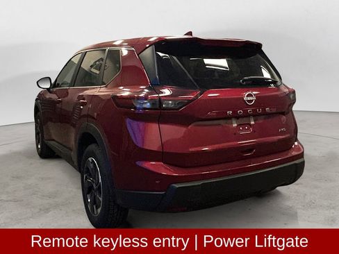 Used 2025 Nissan Rogue SV AWD/4WD image 3