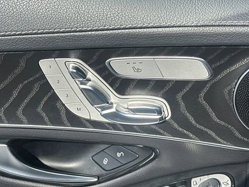 Used 2017 Mercedes-Benz GLC 300 4MATIC Coupe image 11