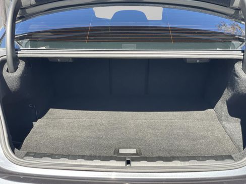 Used 2021 BMW 330e w/ Convenience Package image 32