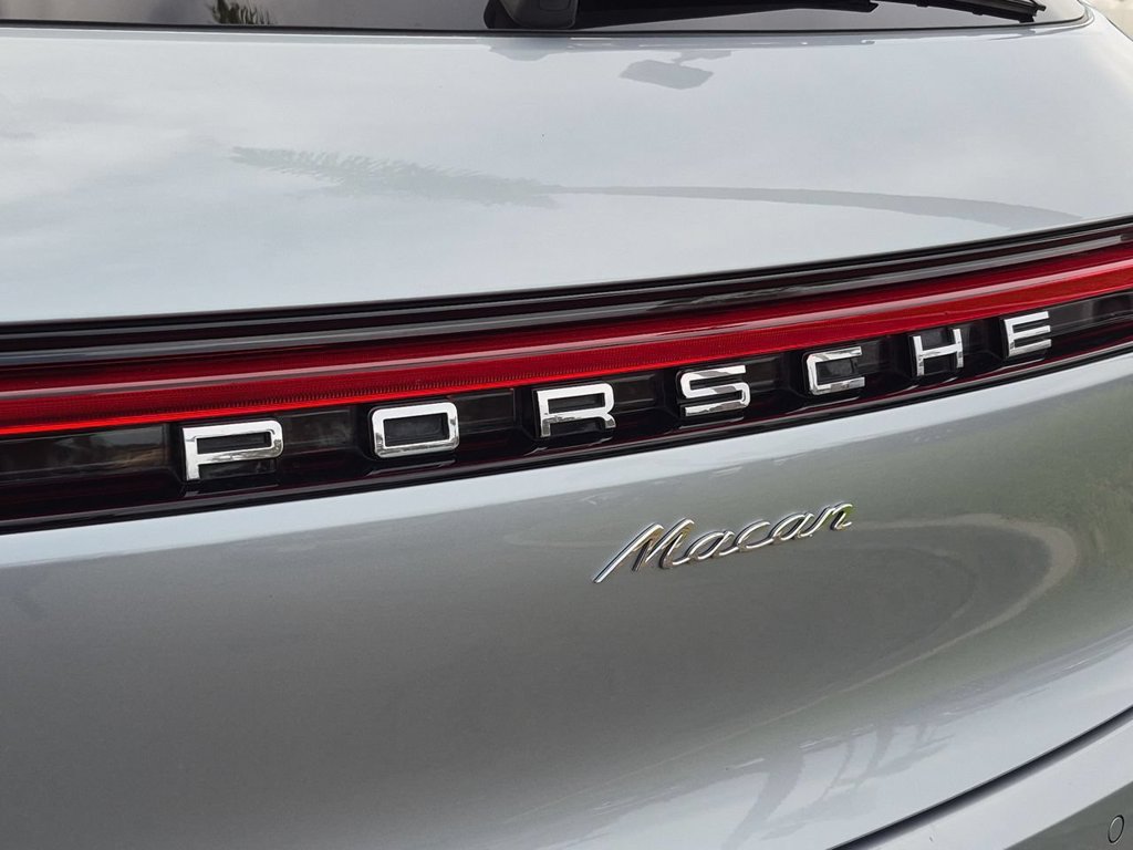 Used 2021 Porsche Macan AWD/4WD image 33