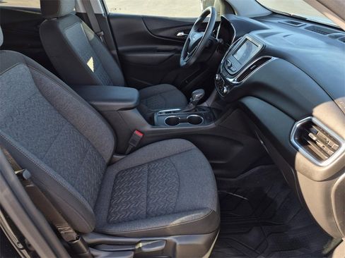 Used 2023 Chevrolet Equinox LT image 12