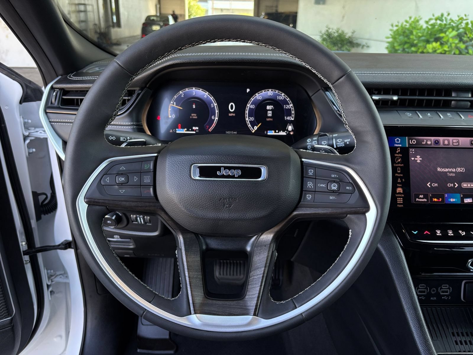 Used 2026 Jeep Grand Cherokee Limited AWD/4WD image 30