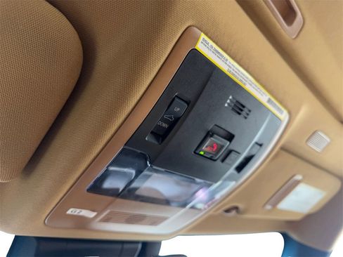 Used 2023 Lexus ES 300h w/ Premium Package image 75