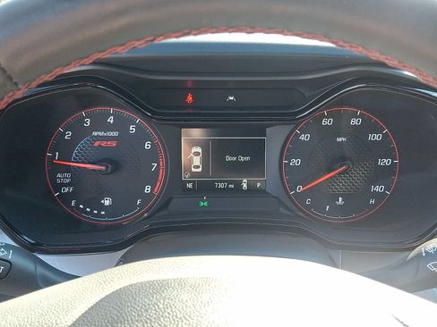 Used 2024 Chevrolet Trax RS w/ Driver Confidence Package FWD image 19
