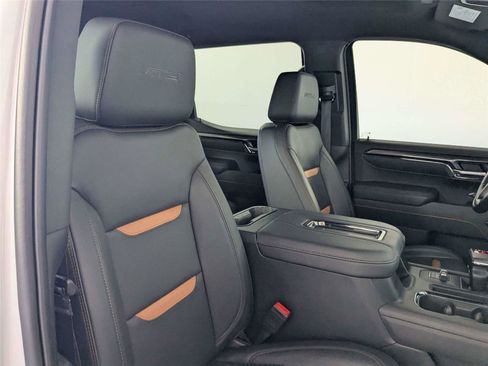 Used 2022 GMC Sierra 1500 AT4 w/ AT4 Premium Package AWD/4WD image 33