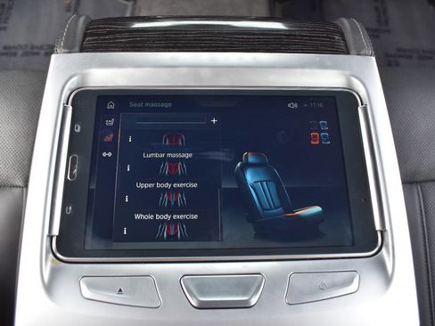 Used 2018 BMW 750i xDrive image 26