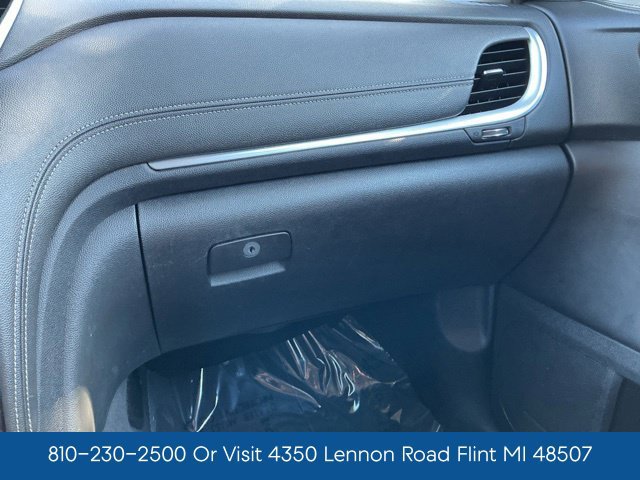 Used 2015 Chevrolet Traverse LT FWD image 31