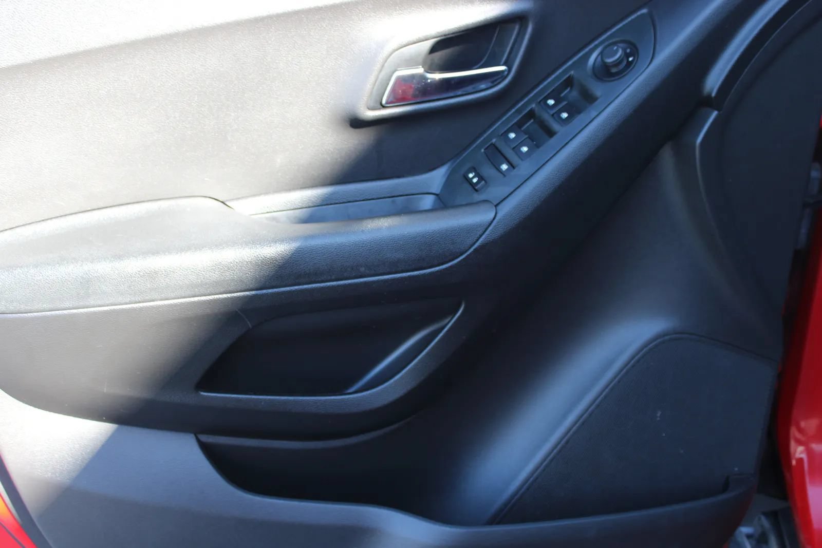 Used 2017 Chevrolet Trax LT FWD image 15