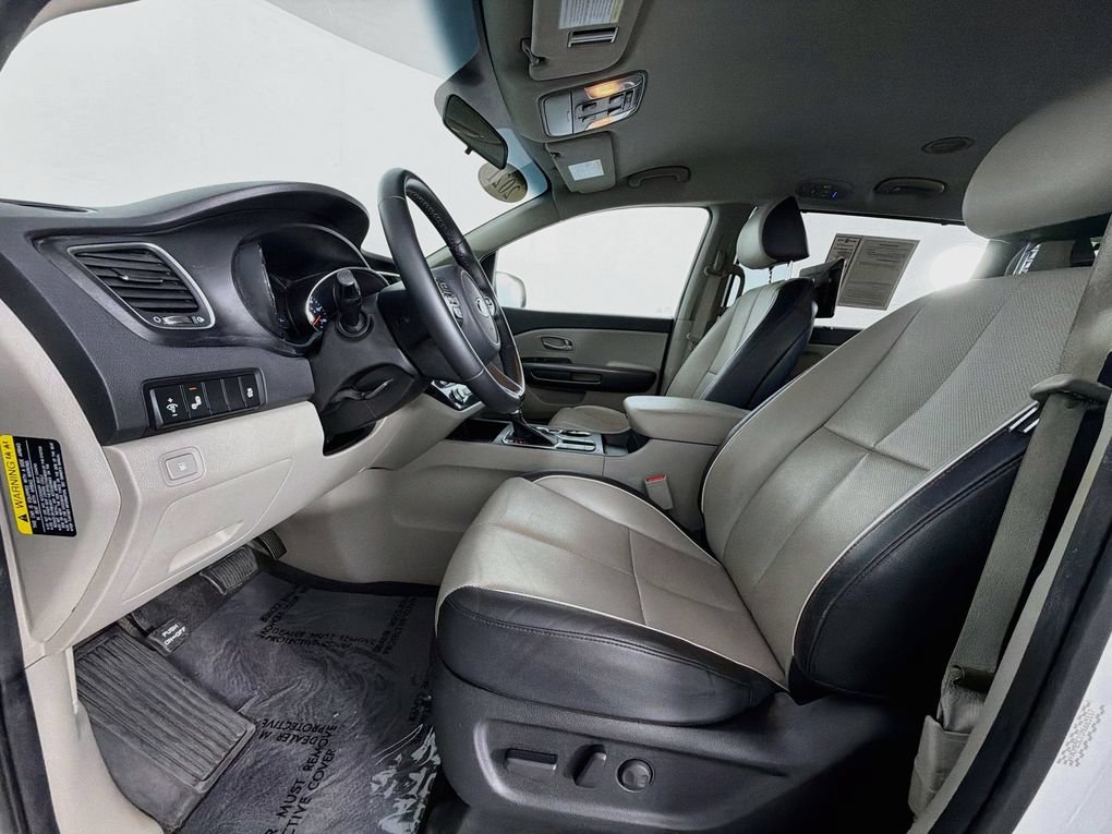 Used 2021 Kia Sedona EX FWD image 12