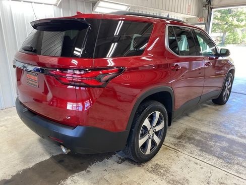 Used 2023 Chevrolet Traverse LT w/ LT Premium Package AWD/4WD image 15
