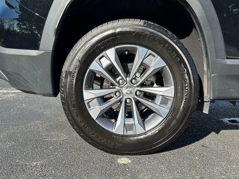 Used 2025 Chevrolet Equinox LT image 30