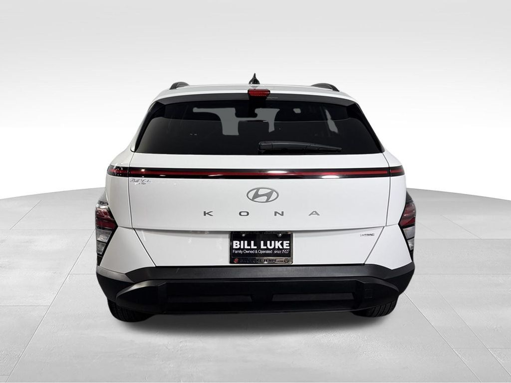 Used 2025 Hyundai Kona SEL AWD/4WD image 8