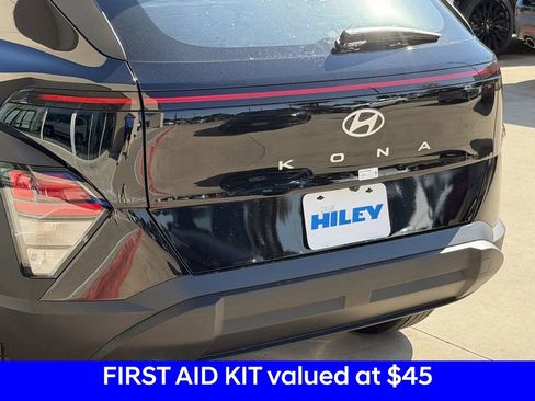 New 2026 Hyundai Kona SE image 4
