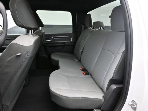 Used 2022 RAM 2500 Big Horn AWD/4WD image 15