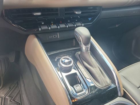 Used 2024 GMC Canyon Denali AWD/4WD image 30