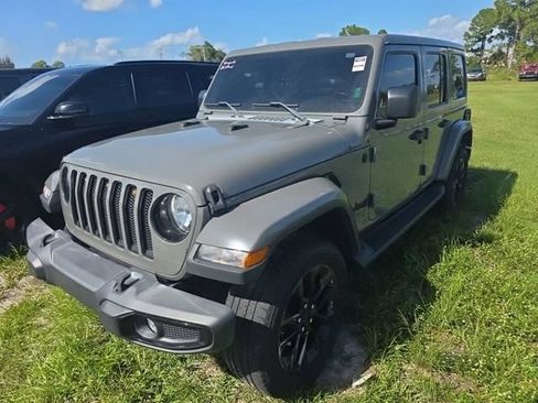 Used 2022 Jeep Wrangler Unlimited Sahara AWD/4WD image 21