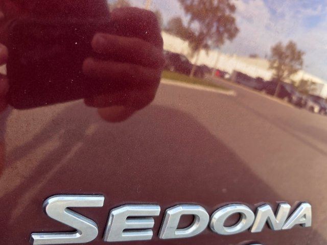 Used 2020 Kia Sedona LX FWD image 12