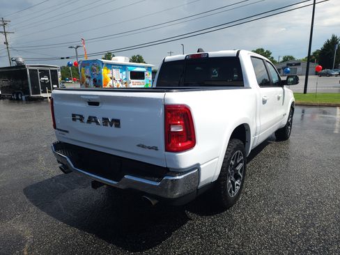 Used 2025 RAM 1500 Laramie AWD/4WD image 4