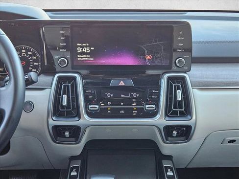 Used 2023 Kia Sorento EX w/ Panoramic Sunroof Package image 14