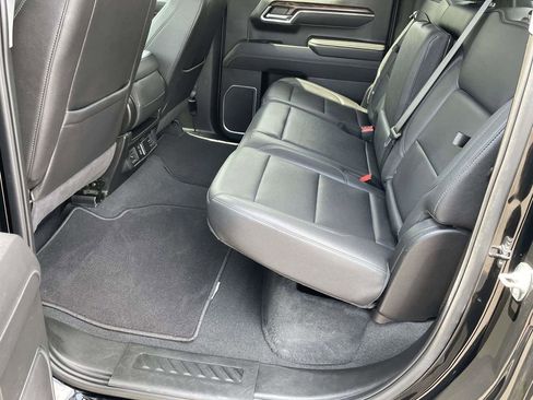 Used 2025 GMC Sierra 1500 SLT RWD image 10