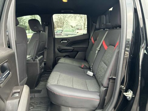 Used 2025 Chevrolet Colorado Z71 w/ Midnight Edition image 25