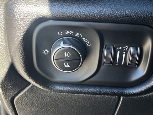 Used 2025 RAM 2500 Laramie image 25