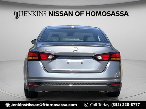 New 2025 Nissan Altima 2.5 SV FWD image 5