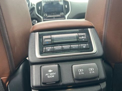 Used 2020 Subaru Ascent Touring AWD/4WD image 37