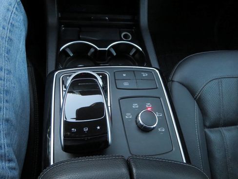 Used 2016 Mercedes-Benz GLE 350 GLE 350 4MATIC AWD 4dr SUV w/ Premium Package image 42