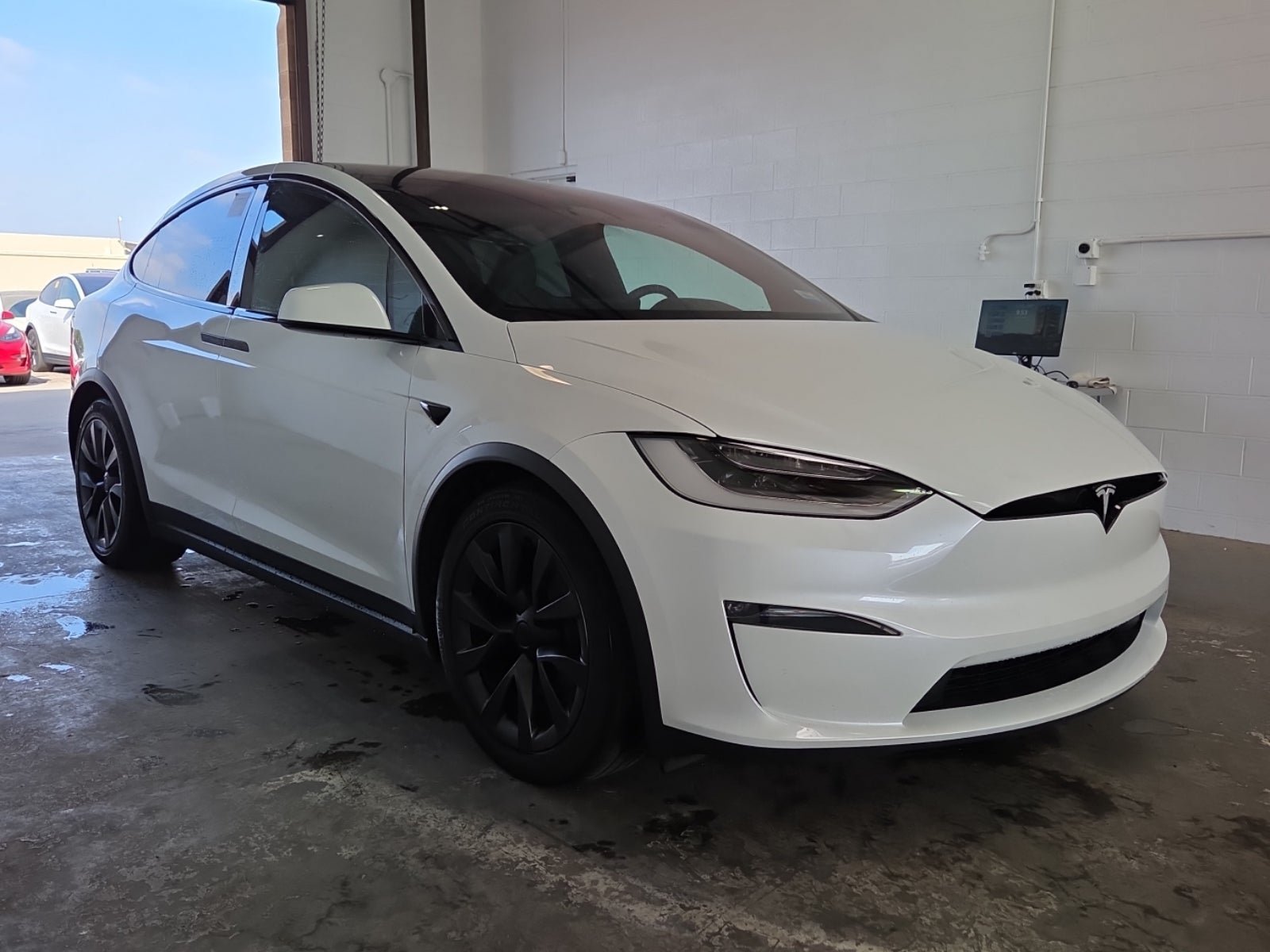 Used 2023 Tesla Model X AWD/4WD image 1