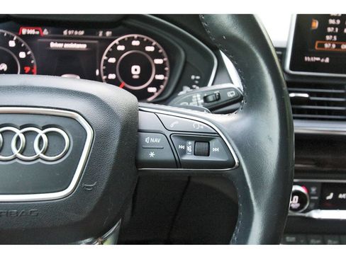 Used 2019 Audi Q5 2.0T Premium Plus w/ Premium Plus Package AWD/4WD image 17