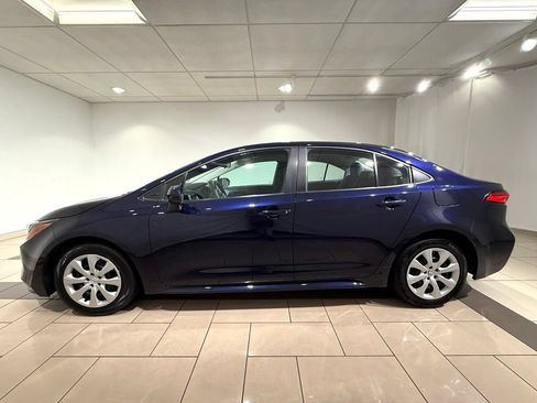 Used 2024 Toyota Corolla LE FWD image 2