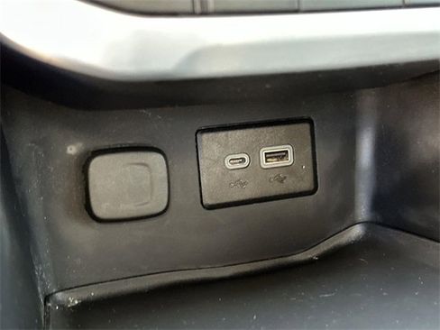 Used 2022 GMC Acadia SLE w/ Elevation Edition image 38