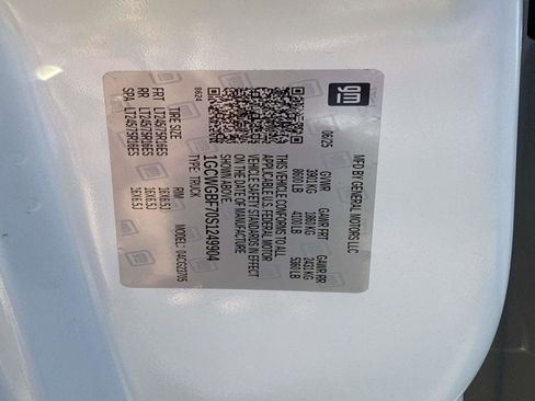 New 2025 Chevrolet Express 2500 Extended w/ Driver Convenience Package image 33