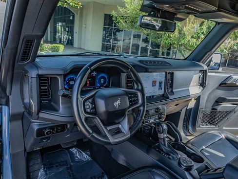 Used 2025 Ford Bronco Badlands AWD/4WD image 11