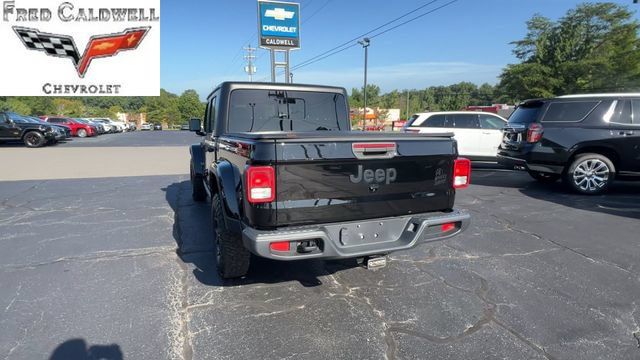 Used 2023 Jeep Gladiator Sport AWD/4WD image 7