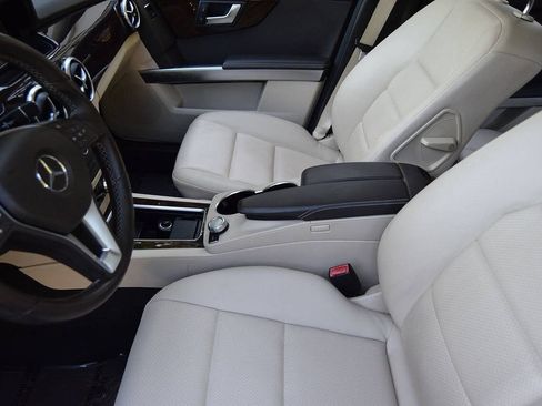 Used 2014 Mercedes-Benz GLK 350 4MATIC w/ Premium 1 Package image 38