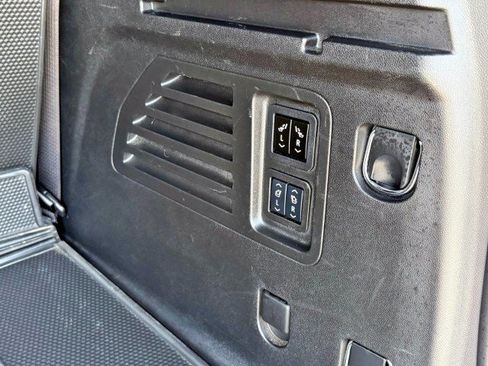 Used 2024 Chevrolet Traverse RS FWD image 20