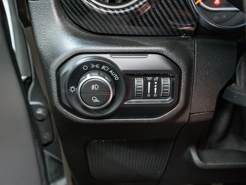 Used 2021 Jeep Gladiator Sport AWD/4WD image 30