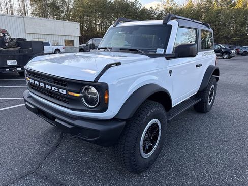 New 2025 Ford Bronco 2-Door w/ Sasquatch Package image 3